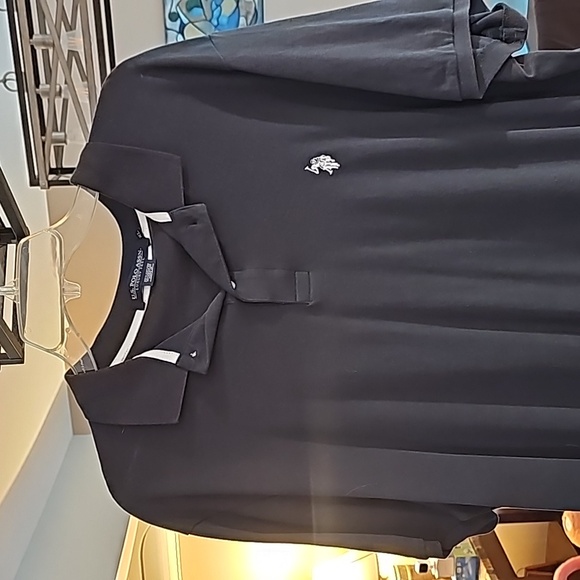 Two U.S. Polo Assn. Golf shirts - Picture 3 of 4